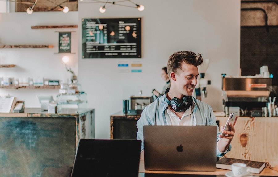 What’s it like working with fully remote teams at Fleksy 2 austin distel TluMvvrZ57g unsplash