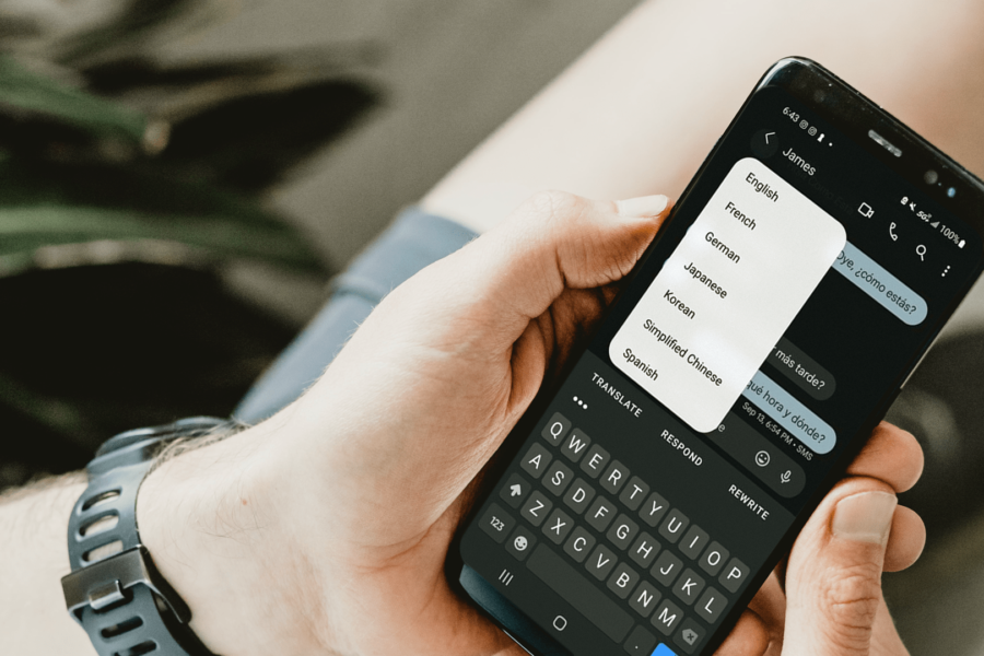 Social Keyboard powered by Fleksy