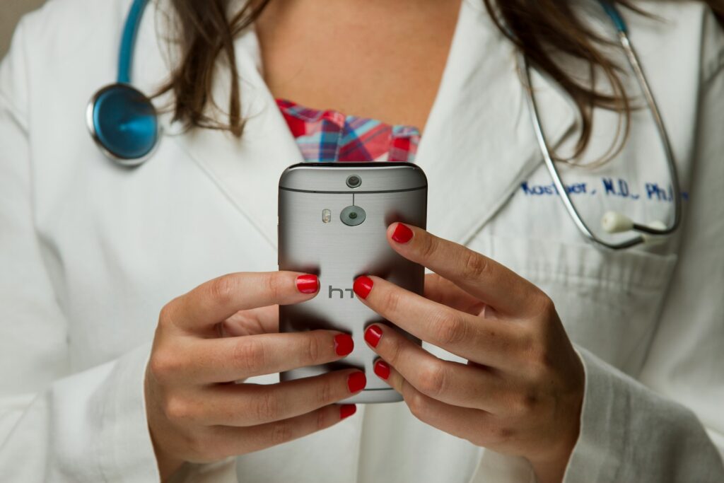 How To Make An App HIPAA Compliant: The Ultimate Checklist (2024) 1 national cancer institute cQ8FfVNvbew unsplash